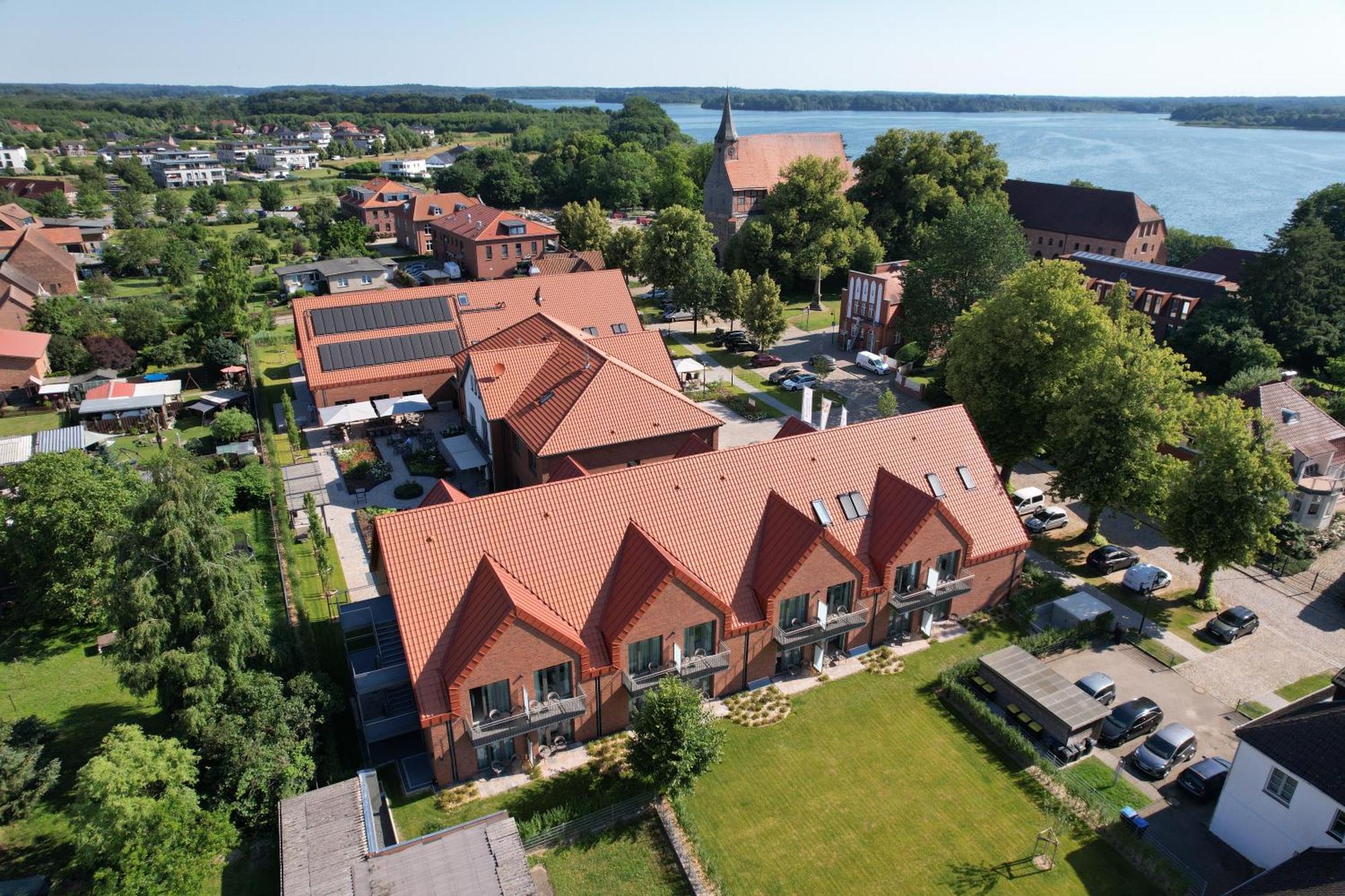 Seehotel Zarrentin Zarrentin am Schaalsee Exterior photo